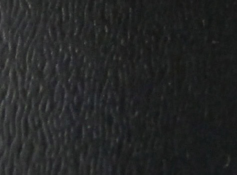 Textura de laminado de alta resistencia para aplicaciones en construcción y mobiliario.